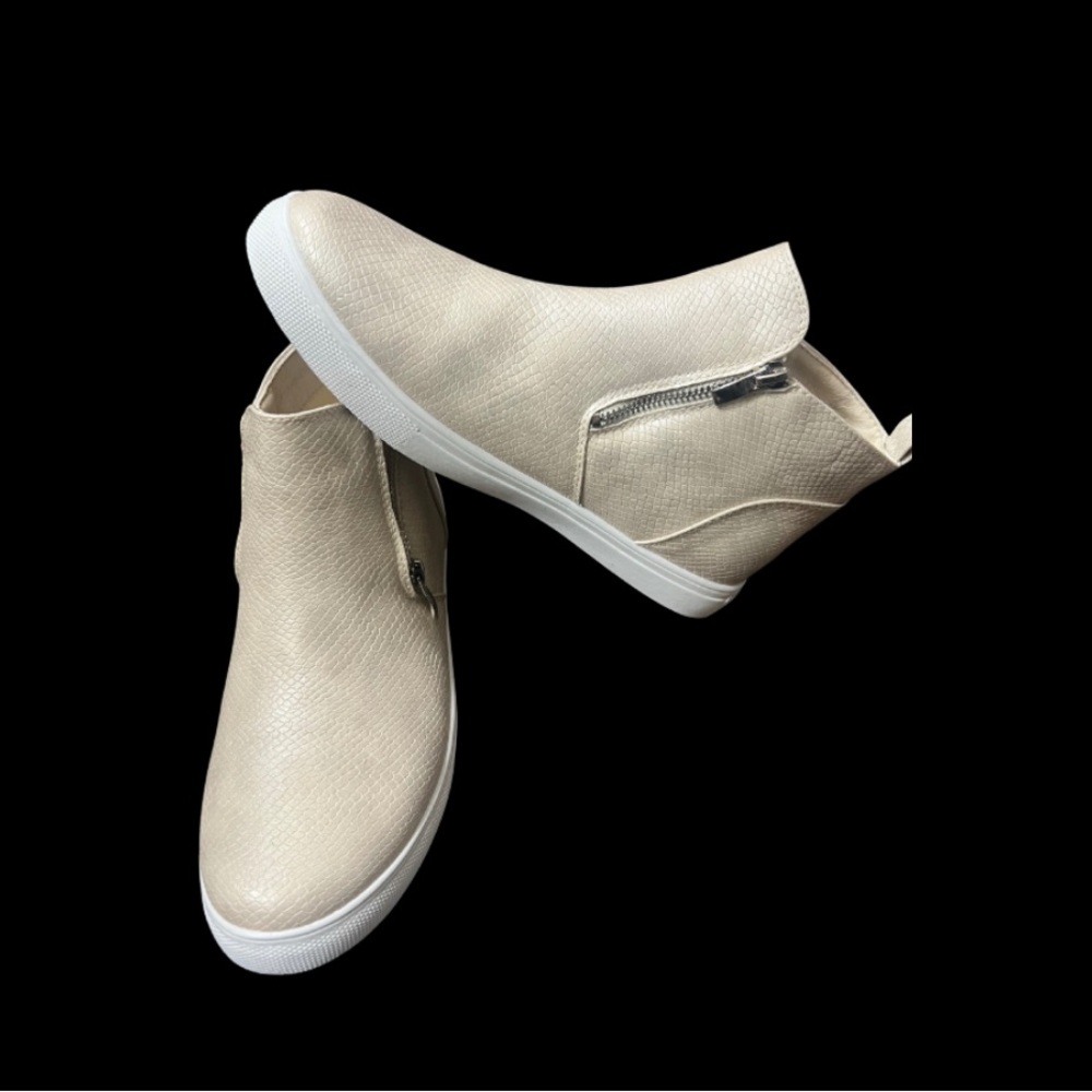 Women's Cream Ankle Boots